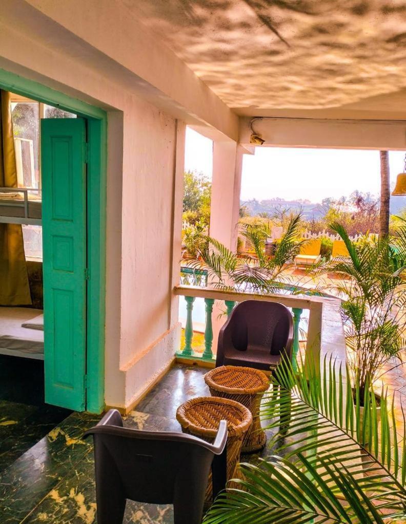 Turquoiise House Hotel Morjim Exterior foto